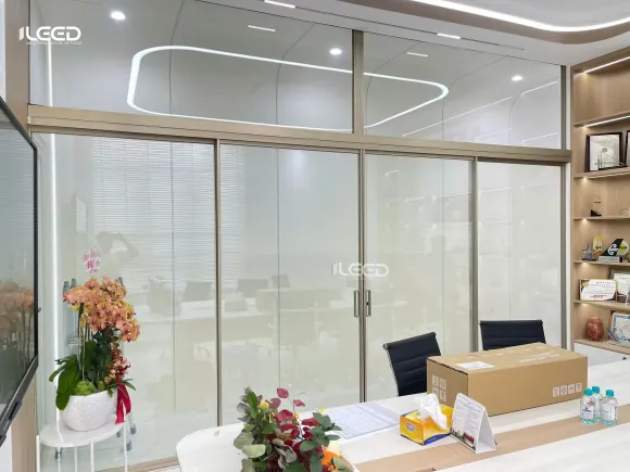Hoàn thiện cửa nhôm kính Slim lùa không ray dưới tại TPHCM