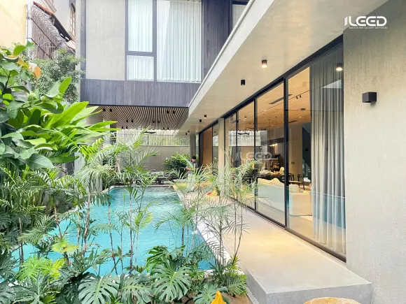 Hoàn thiện cửa nhôm kính Slim lùa không ray dưới tại TPHCM