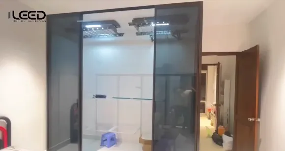 Hoàn thiện cửa nhôm kính Slim lùa không ray dưới tại TPHCM